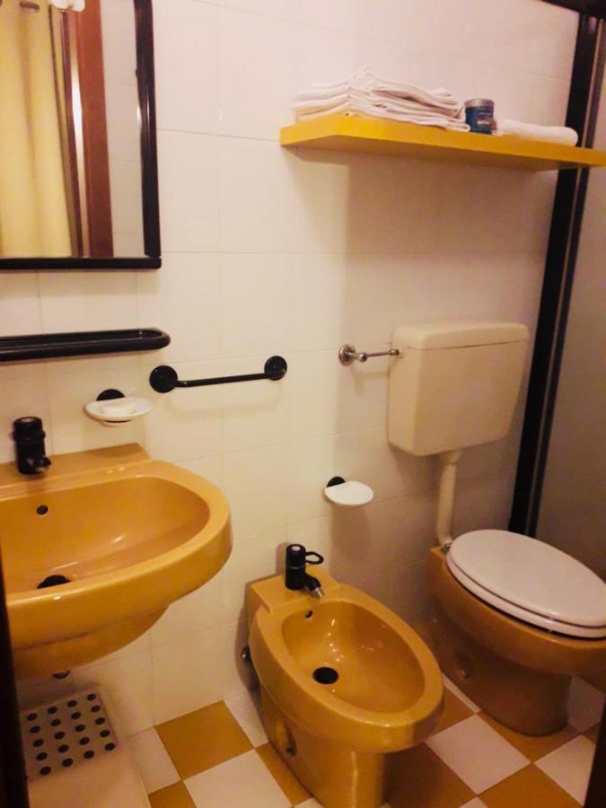 B&B Mo Va La Будріо Екстер'єр фото