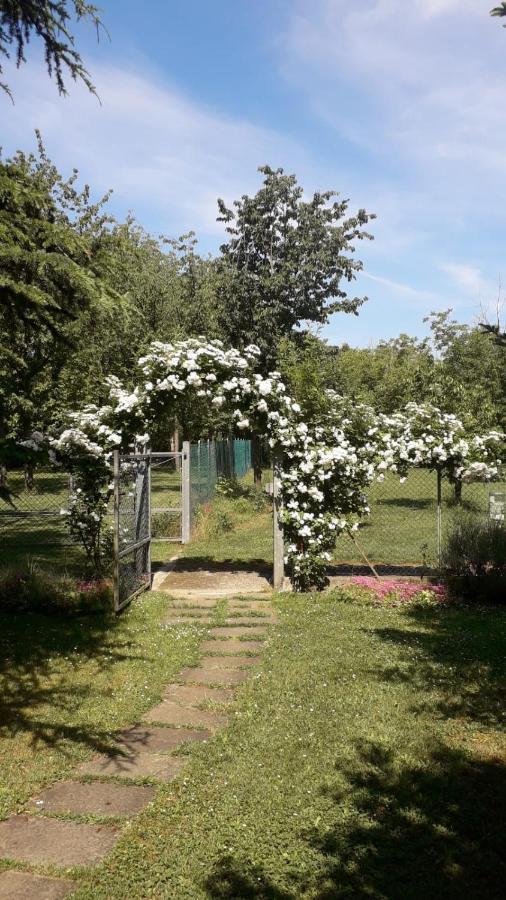 B&B Mo Va La Будріо Екстер'єр фото